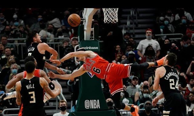 NBA: Koszmarny faul Allena! Caruso ze złamanym nadgarstkiem!