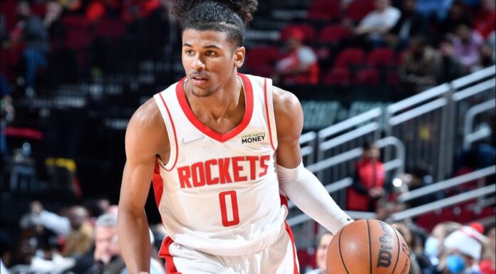 NBA: Ale go przyspawał! Widowiskowy blok Greena o tablicę