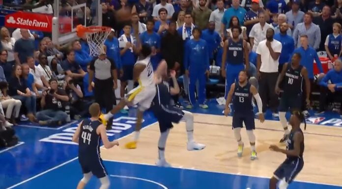 Wyniki NBA: Potężny wsad Wigginsa ozdobą trzeciego zwycięstwa Warriors