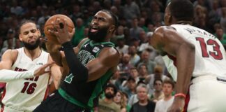 Wyniki NBA: Dreszczowiec w Bostonie dla Miami! 47 punktów Butlera, będzie Game 7