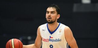 NBA: Tomas Satoransky wraca do Europy