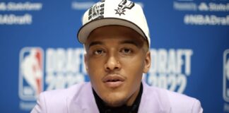 NBA: Jeremy Sochan częścią skomplikowanej przebudowy