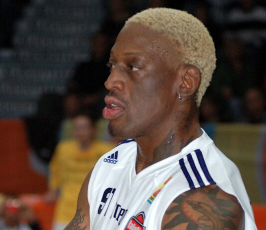 NBA: Dennis Rodman jednak nie poleci do Rosji negocjować z Putinem