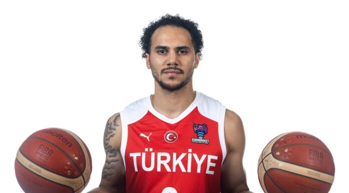 EuroBasket: Jeden z najlepszych koszykarzy Europy nie zagra już w turnieju