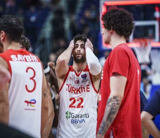 EuroBasket dzień 10: Ruszyła faza pucharowa! Francja wygrała przegrany mecz. Hiszpania lepsza w hicie