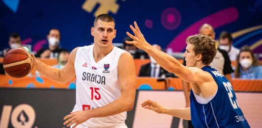EuroBasket dzień 5: Serbowie zdominowali Finów. Ukraińcy wciąż niepokonani. Polacy pokazali siłę