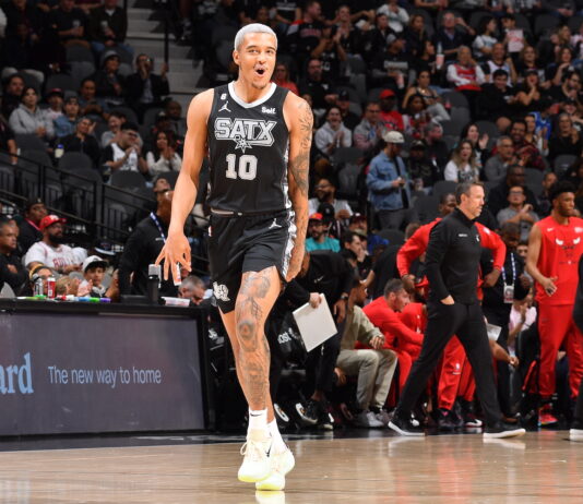 NBA: Nagranie z Sochanem podbija internet, a co z kolorowymi włosami?