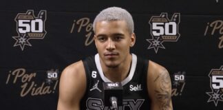 NBA: Sochan pracuje nad rzutem. Ma do tego specjalną maszynę