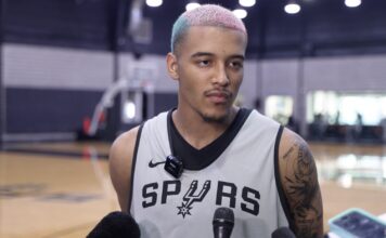 NBA: Sochan pokazał auto. W garażu stoi prawdziwa bestia