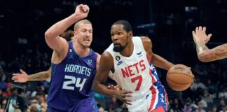 Wyniki NBA: Solidny występ Sochana, fantastyczny rzut Foxa, Durant przejął końcówkę