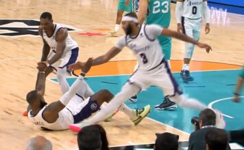 NBA: Kibice Lakers zamarli. Davis chciał podnieść LeBrona, a za chwilę zwijał się z bólu (wideo)