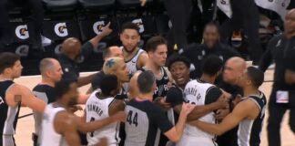 NBA: Sochan spiął się z Morrisem. Przepychanka w San Antonio. Trener Popovich zachwycony
