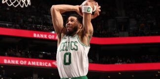 Wyniki NBA: 34 punkty Tatuma w rewanżu za finały, Paryż zdobyty przez Bulls, Suns lepsi od Nets