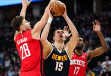 Wyniki NBA: 100. triple-double Jokicia, 15. z rzędu wygrana Bucks, 39 punktów Moranta i przełamanie Spurs