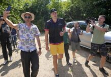 NBA: Sombor przywitał swojego mistrza. Jokić zdążył na wyścigi