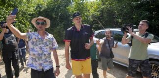 NBA: Sombor przywitał swojego mistrza. Jokić zdążył na wyścigi