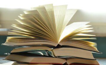 Szukasz książki na wakacje? Polecamy sześć koszykarskich lektur