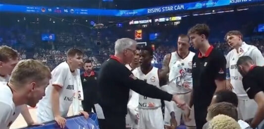 MŚ: Spięcie Schroedera z trenerem w trakcie meczu. „Nie dotykaj mnie w ten sposób”