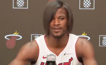 NBA: Jimmy Butler wszedł na podest i zaskoczył. Tak się wytłumaczył