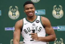 NBA: Efekt Lillarda. Antetokounmpo już zmienia ton