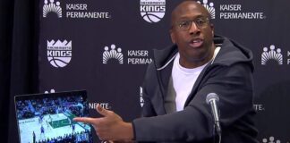 NBA: Mike Brown przyniósł laptopa. Wcześniej chciał „rozprawić się” z sędzią