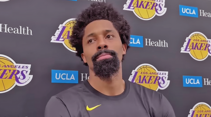 NBA: Zapowiadał ambitną walkę z Hornets. Zamiast tego wylądował w Eurolidze