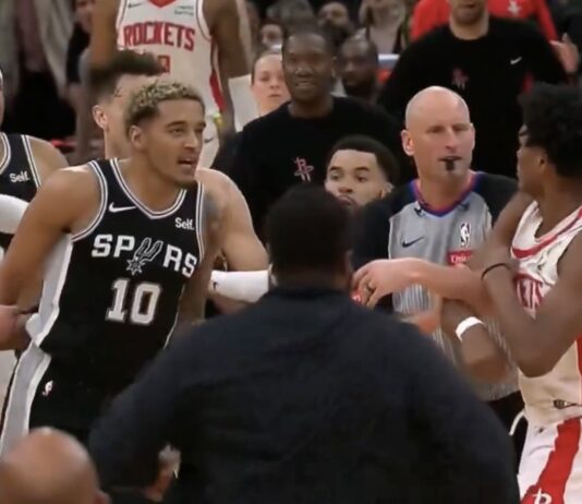 NBA: Przepychanka z udziałem Sochana. Faul niesportowy i techniczny dla Polaka (WIDEO)