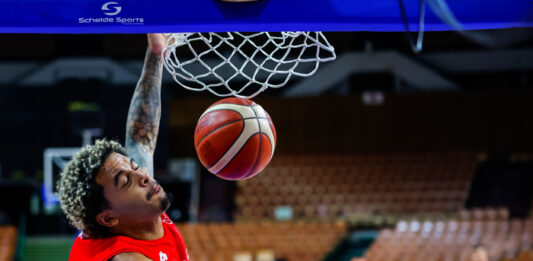 Kadra: Polacy wysoko pokonują Nową Zelandię