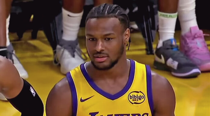 Wyniki NBA: Mistrzowie rozpoczęli pre-season, druga porażka Lakers