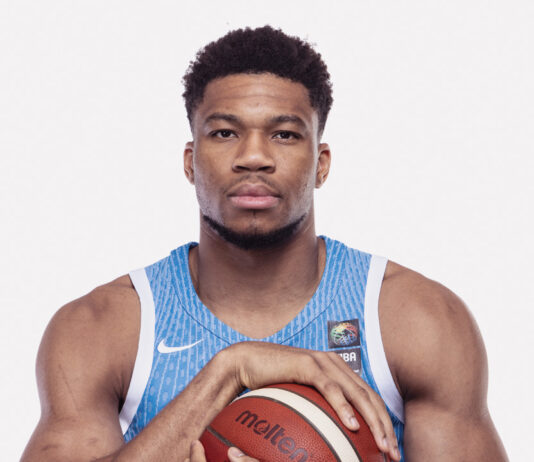 NBA: Antetokounmpo wrócił do gry i zdominował Dominikanę