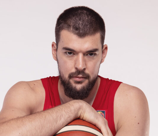 NBA: Sędziom znów się dostało. Środkowy Clippers nie owijał w bawełnę