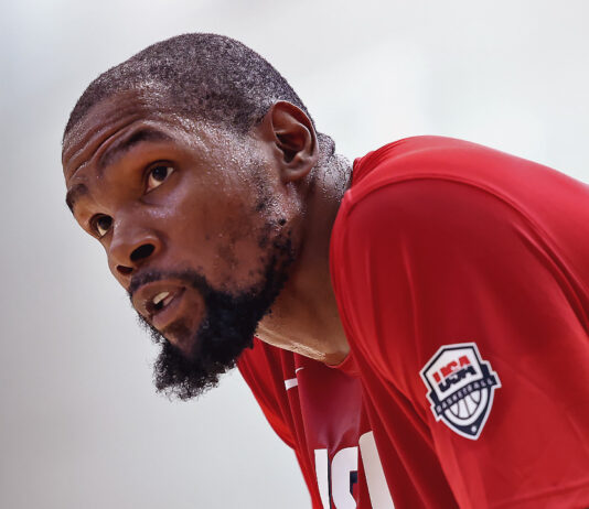 NBA: Co dalej z Kevinem Durantem? Nie zagrał w żadnym meczu