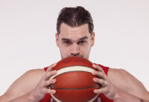 NBA: Były gracz Magic i Knicks dominuje w Europie. Będzie wielki powrót do NBA?