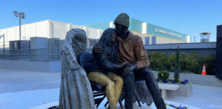 NBA: Lakers zaprezentowali nowy pomnik Kobego i Gigi