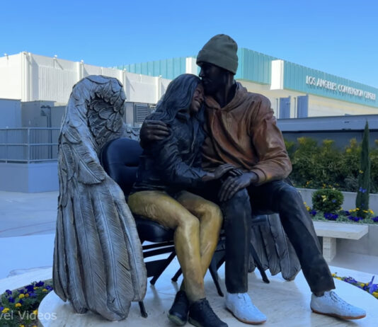 NBA: Lakers zaprezentowali nowy pomnik Kobego i Gigi