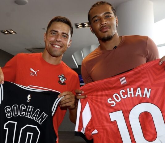 NBA: Nieoczekiwana wizyta Jeremy’ego Sochana