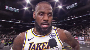 NBA: Lakers stracili Davisa i przegrali. LeBron tłumaczy