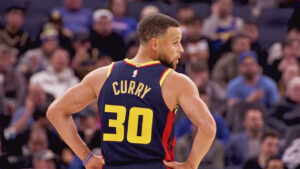 NBA: Kryzys Warriors. Curry o „desperackich” zmianach