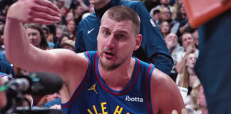 NBA: Jokić znów szaleje! Jedną ręką za trzy z własnej połowy!