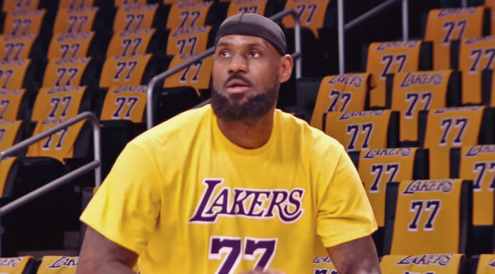 NBA: LeBron James “strollował” kibica, który chciał mu dopiec