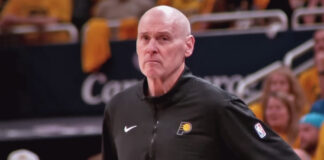 NBA: Trener Carlisle stanął w obronie krytykowanego sędziego