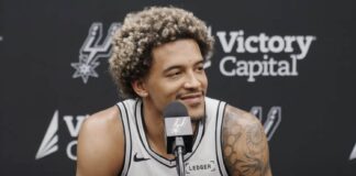 NBA: Wyjaśniamy dlaczego Spurs nie przedłużyli teraz umowy z Sochanem