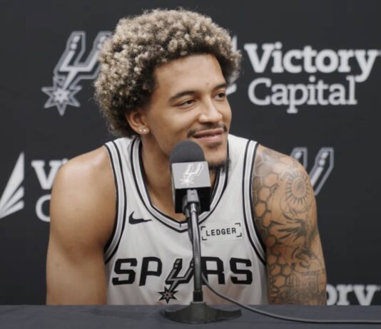 NBA: Wyjaśniamy dlaczego Spurs nie przedłużyli teraz umowy z Sochanem