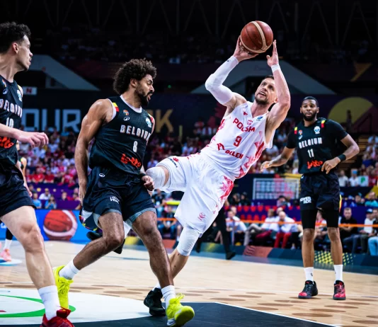 EuroBasket: Polacy przegrywają na pożegnanie Spodka, ale grają dalej!