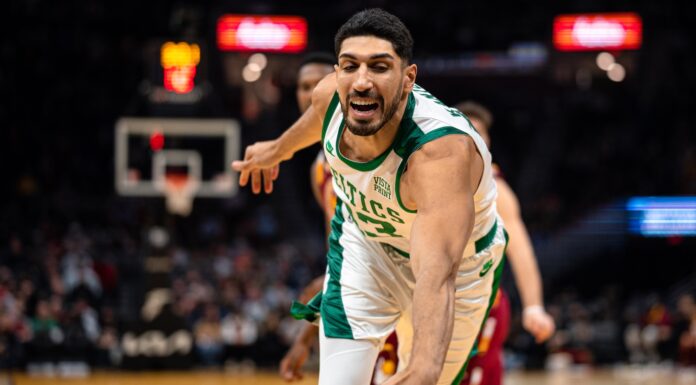 NBA: Westbrook wciąż bez klubu. Wszystkiemu winny LeBron?!