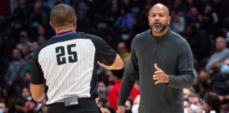 NBA: Jednemu punkt zabrali, a drugiemu go dodali. Technologia już poprawia sędziów