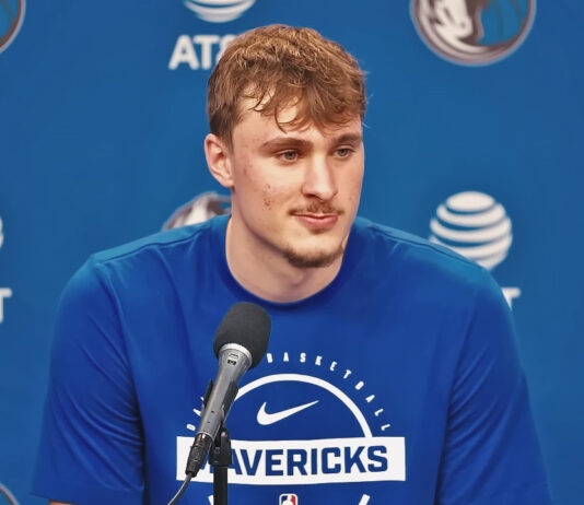 NBA: Trudny początek Flagga. Już pojawiła się krytyka