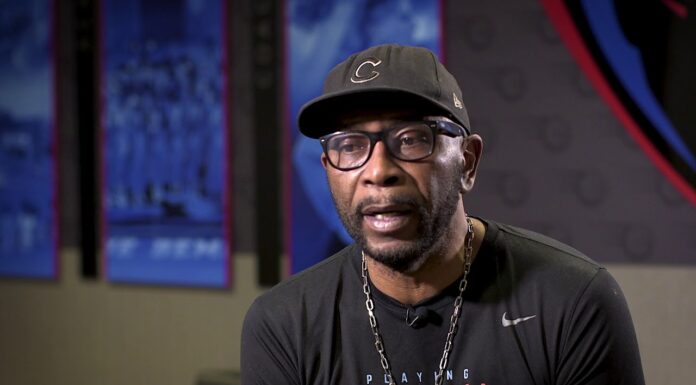 NBA: Topór wojenny zakopany? Mavs uhonorują legendę