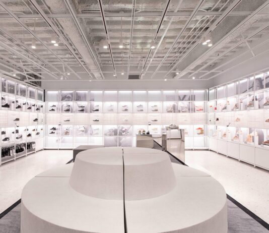 Zniżki do 70%! Wybraliśmy najlepsze promocje NIKE, JORDAN i inne na Black Friday!