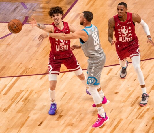 NBA: Sylwester i Nowy Rok z gwizdami NBA na żywo! Zaczynamy już o 19!